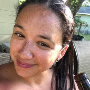 Meet your Posher, Dana